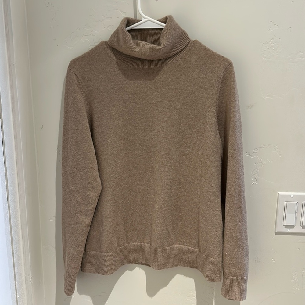 Lands’ End cashmere turtleneck sweater. Taupe. medium.